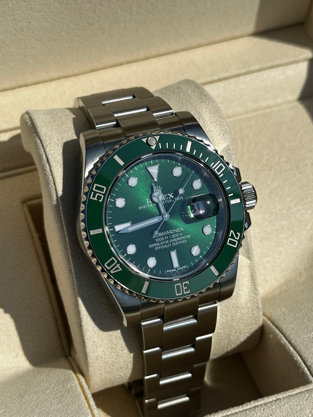 Rolex Submariner Date Stainless Steel Green Dial Hulk 116610LV