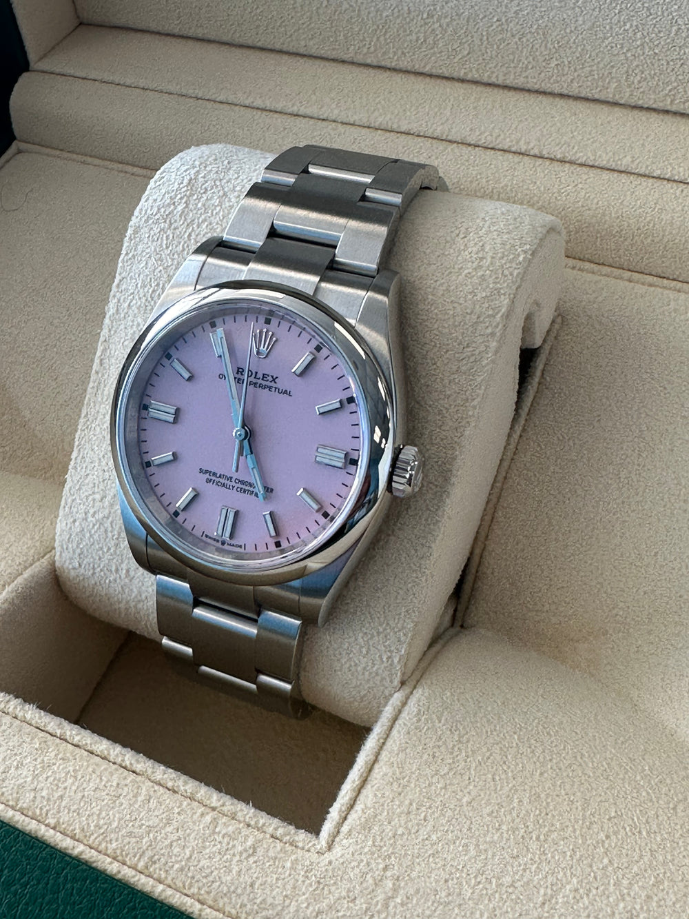 Rolex Oyster Perpetual 36mm 126000 Oystersteel Candy Pink Dial