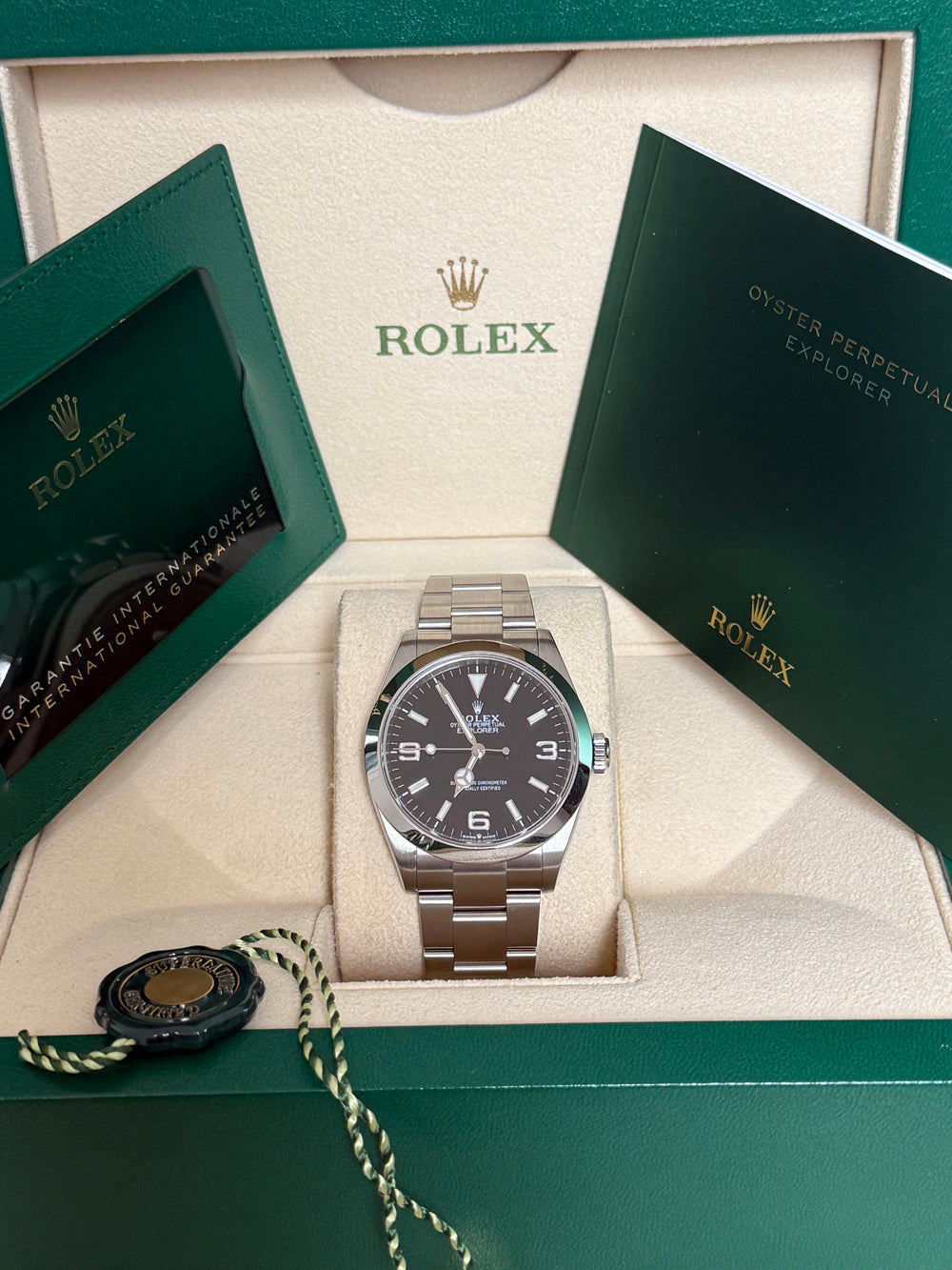 Rolex Explorer 40mm 224270 Oystersteel Oyster Black Dial