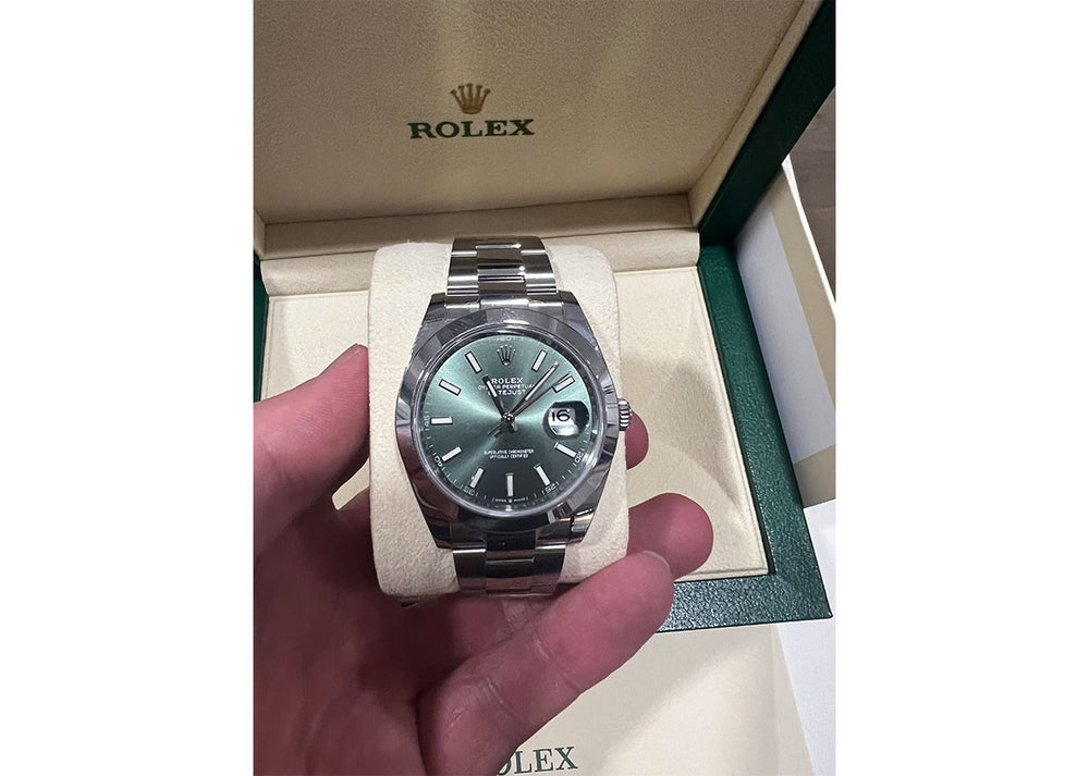 Rolex Oyster Perpetual Date Just 41mm 126300 Oystersteel Mint Green Dial